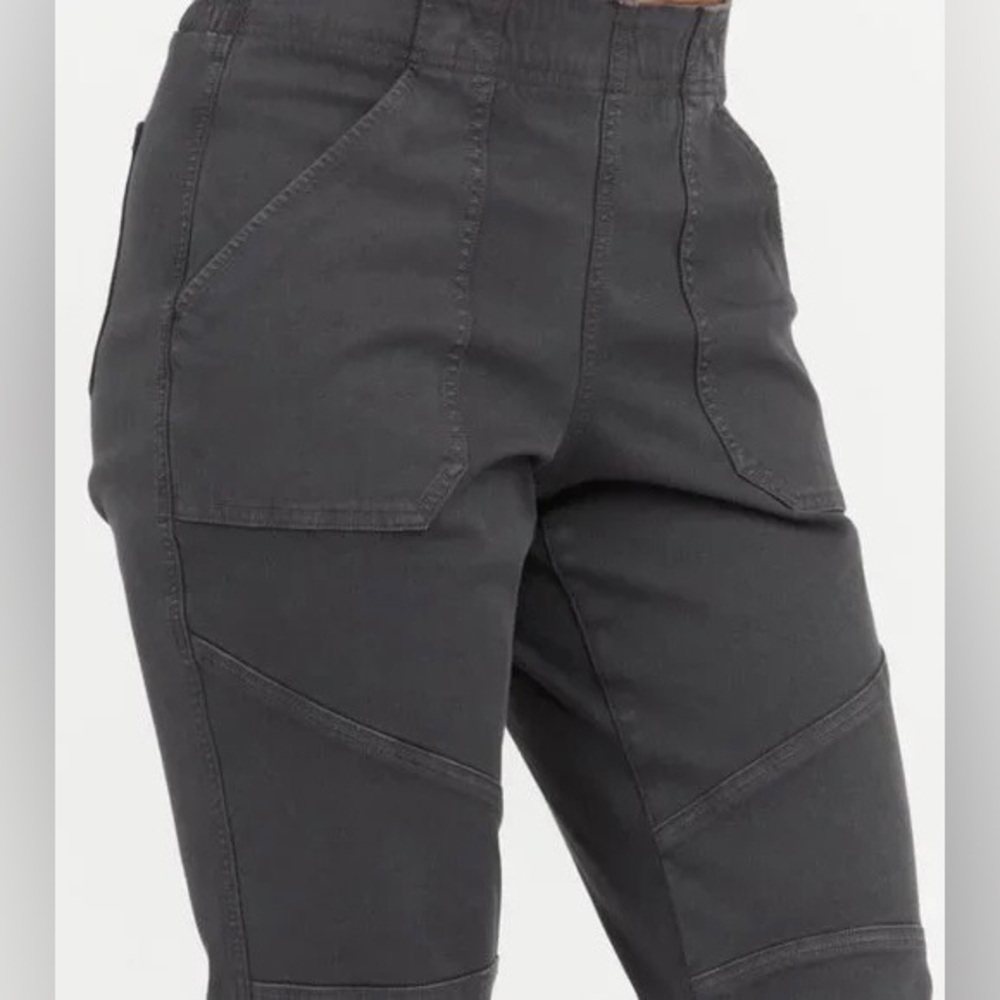 Spanx‎ Stretch Twill Cargo Jogger in Washed Black L - Picture 3 of 8